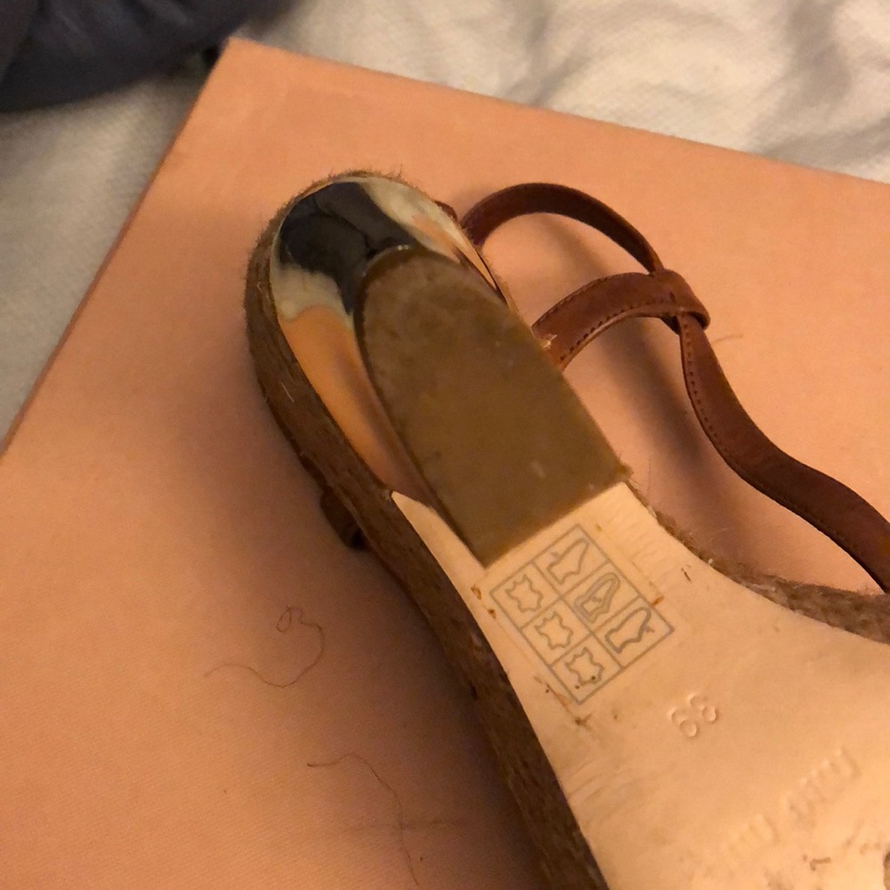 Comfortable - image 5